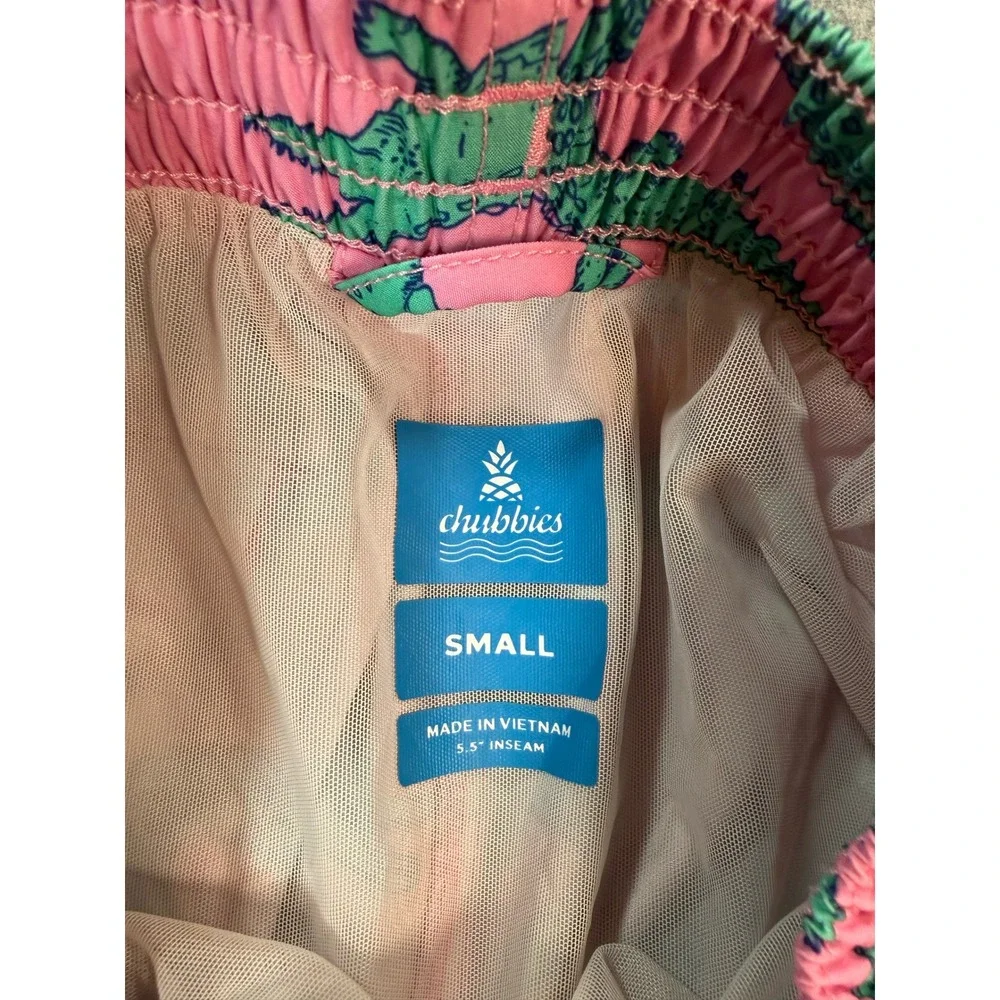 Chubbies Boys Pink Crocodile Swim Trunks Mesh Shorts Small 5.5 Inseam
